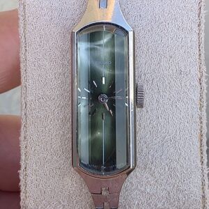 VTG Seiko 17J Tank Smokey Green Dial Faceted Crystal 1520-3669 Manual Watch Runs